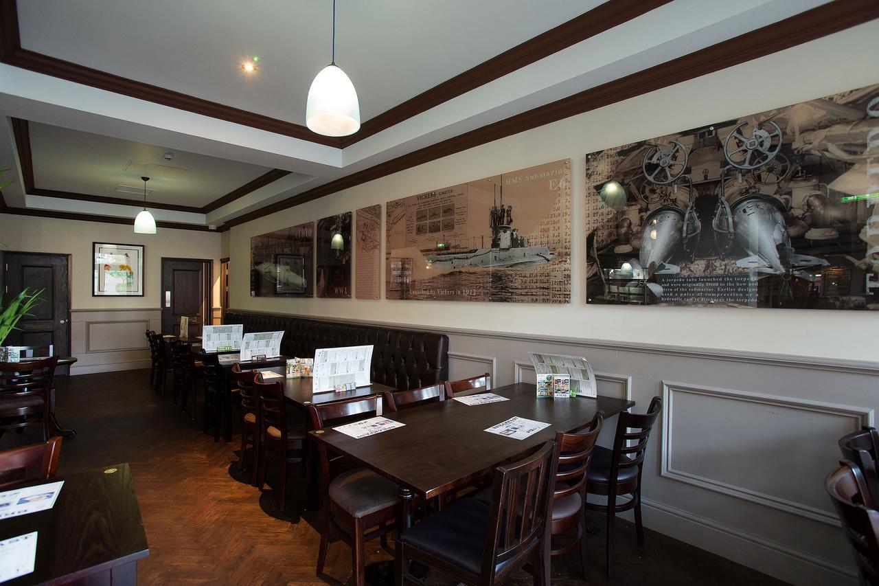 Готель The Furness Railway Wetherspoon Barrow-in-Furness Екстер'єр фото